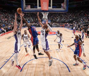 蒙克19分坎宁安29+11 国王不敌活塞5连败