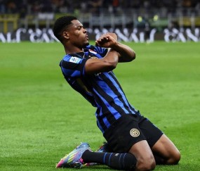 国米飞翼邓弗里斯拒绝利物浦邀约 强势回归欧冠附加赛指日可待