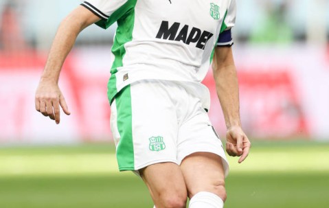 恩昆库5分钟梅开二度！意甲官方幽默致敬：气球庆祝图引发热议