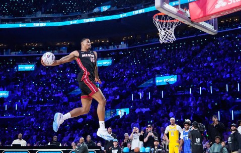 扣篮大赛-热火龙套躺赢夺冠 名宿之子险些受伤