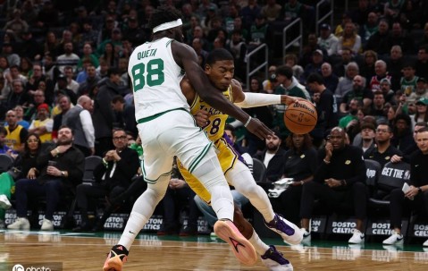 东詹全休战里夫斯36+8 湖人一节花惨败凯尔特人