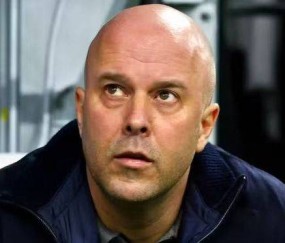 斯洛特昏招!死保这两位 “灾难球员”，再不改就该下课！