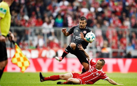 拜仁慕尼黑保持六连胜，奥格斯堡能否抵挡强敌冲击？