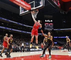 吉迪19+12特雷杨空砍36分 老鹰不敌公牛三连败