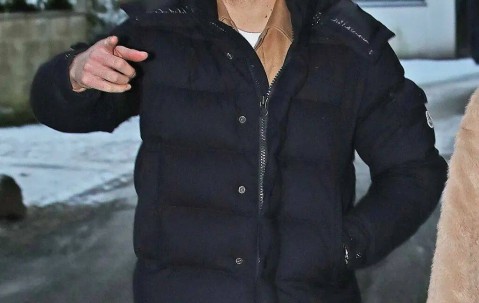 阿莫林下课却笑容满面！曝休假半年，曼联仍付工资执教新球队需解约金