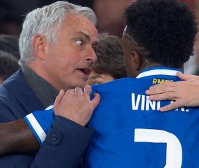 穆里尼奥引发热议!不偏袒弟子巧妙转移焦点,呼吁下一场全力以赴