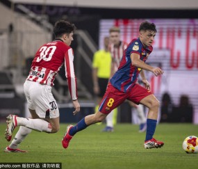 巴萨遭重创！费兰托雷斯伤停缺战欧冠，弗里克紧急调整攻击线