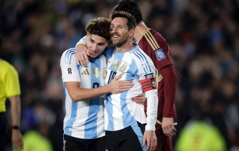 球王诞生！梅西球王加冕，国际足坛历史第一人