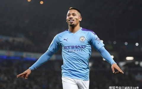 昔日曼城神锋，近4年只进27球，首发丢了，国家队也无望了！