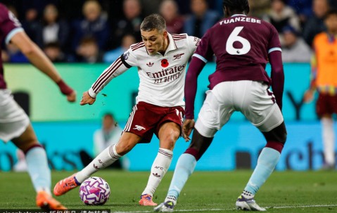 英超-约克雷斯破门赖斯建功 阿森纳2-0伯恩利7分领跑积分榜