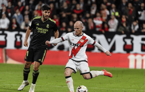 西甲焦点战：巴列卡诺VS巴伦西亚——攻防博弈下的胜负天平与比分推演