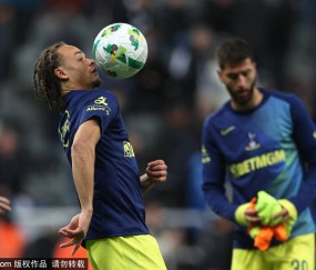 英格兰联赛杯第4轮:纽卡2-0热刺进联赛杯8强 沃尔特马德破门沙尔建功