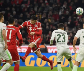 周日023德甲｜残阵防线对决！弗赖堡VS科隆：冲欧执念VS保级绝境