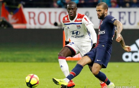 法甲消息!杜库雷自摆乌龙+染红!莫雷拉绝杀!里昂2-1力克白堡!