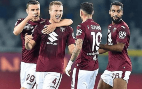 意甲焦点战：莱切VS那不勒斯——实力碰撞下的胜负天平与比分推演