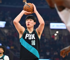 杨瀚森上5分钟送2分1板1助1帽 后三节枯坐板凳