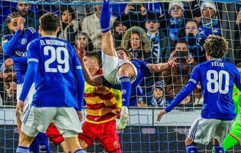 倒钩绝平+11场8球!23岁阿根廷神锋逆袭,从韧带撕裂到法甲射手王