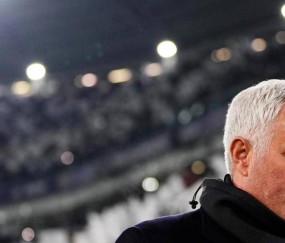 7场输5场，穆里尼奥低头认输，他的战术真的过时了？尤文2-0完胜晋级