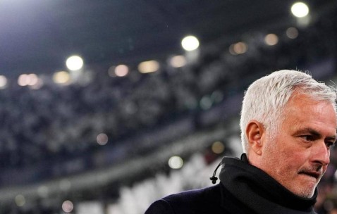 7场输5场，穆里尼奥低头认输，他的战术真的过时了？尤文2-0完胜晋级