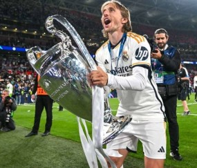 莫德里奇回忆热刺生涯，未能如愿加盟切尔西，反而成就皇马传奇