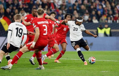 弗赖堡均衡阵容备受瞩目，法兰克福防线存隐忧