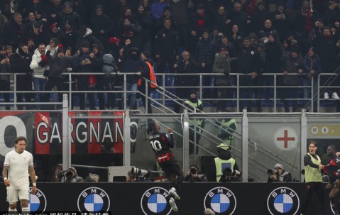 米兰备战意甲：莱奥与福法纳单独训练，希门尼斯康复进展缓慢