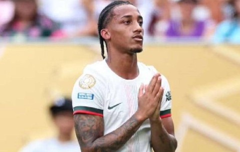 切尔西利物浦面临困境，纪律问题需解决