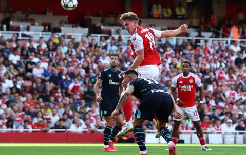 高清：哲凯赖什处子球萨卡传射 阿森纳3-0夺酋长杯</title>
        
    <title>高清：哲凯赖什处子球萨卡传射 阿森纳3-0夺酋长杯