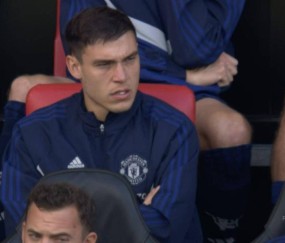 曼联欲卖阿莫林6000万嫡系！明年转会计划曝光，两位置是重中之重