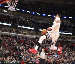 字母复出29+8武切维奇16+7 雄鹿终结公牛5连胜