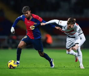 西甲焦点战：皇马VS巴列卡诺——争冠豪门能否碾压保级弱旅？