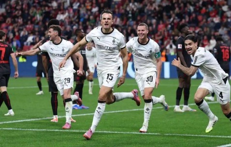 吃饭睡觉打拜仁的门兴，换帅后德甲版 “诺丁汉森林”？ 门兴vs莱红牛