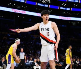 媒体人:女友赴美陪伴对于杨瀚森是百利无一害