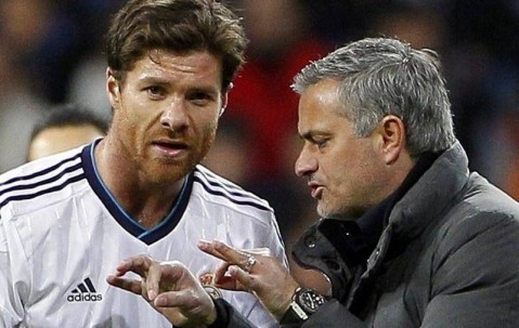 欧冠末轮3大豪门围剿！穆里尼奥的本菲卡，只剩玄学能救？