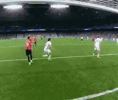 2-1！西甲豪门获胜神剧情：主场三球被吹，1分钟2球逆转，全胜领跑
