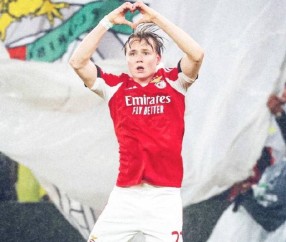 挪威前锋线迎来辉煌新时代!谢尔德鲁普欧冠双响,哈兰德领导北欧足球的崛起