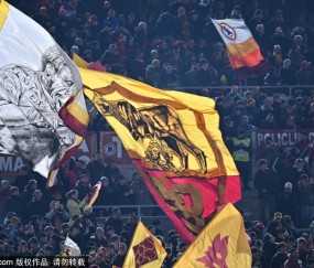 那不勒斯的双面人生:意甲连胜与欧冠失利的背后故事