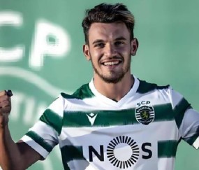 新帅还没正式接手国安俱乐部,重量级强援就提前转会到队亮相,曾是欧冠豪门队长