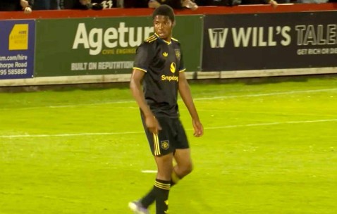 曼联人人皆天才自居？小妖不满被下放预备队锻炼，自认为应是第二中锋