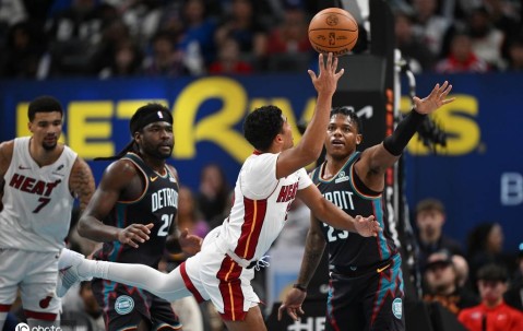 鲍威尔36分阿德巴约15+14 热火击败活塞4连胜