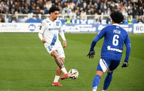 法甲对决：斯特拉斯堡主场迎战洛里昂，中下游抢分关键战！