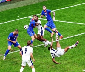 贝林官宣因伤将缺席长达一个月，英格兰蓝领生涯逐渐平庸，皇马接下来真的离不开他吗