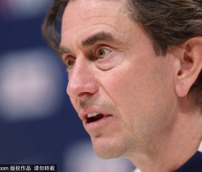 热刺风暴仍在酝酿：弗兰克带队出面应对舆论，帅位命运悬而未决