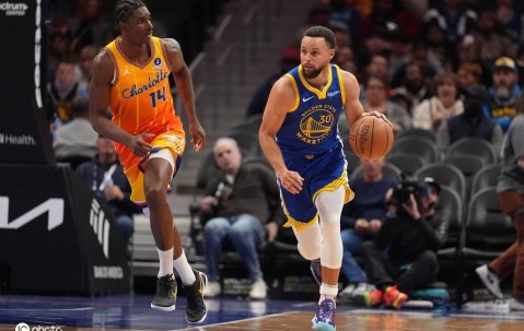 库里26分格林10+8米勒空砍33分 勇士力克黄蜂