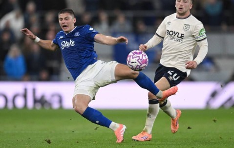 努诺执教首秀止连败 西汉姆联1-1埃弗顿</title>
        
    <title>努诺执教首秀止连败 西汉姆联1-1埃弗顿