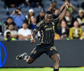 青岛海牛第5外援确定:踢过世俱杯+出道曼城+效力过法甲豪门