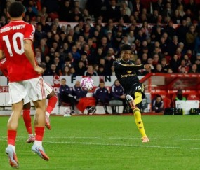 曼联2-2险平连胜终结！阵容两弱点暴露，阿莫林想争四1月必须买人