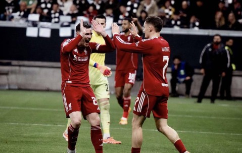 老将首发利物浦5-1大胜，终结欧冠连败