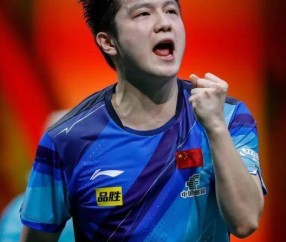 就在今日！12月3日传来樊振东新讯息，小胖登在德甲60周年主题首页