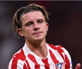 曼联补强中场惨遭贝林厄姆嫌弃,挖角马竞鸡肋却要6000万欧,恐被直接吓退